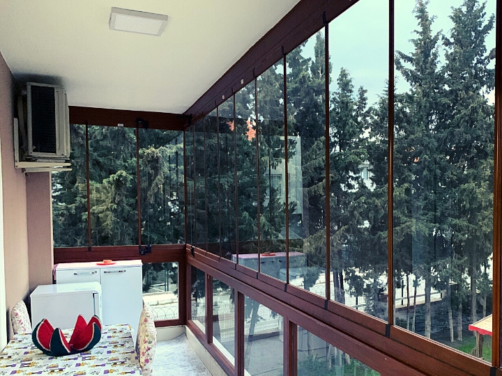 Katlanır cam balkon